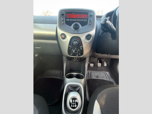 Toyota AYGO  1.0 VVT-i x-play Euro 5 3dr Euro 5 