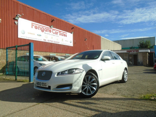 Jaguar XF  2.2d Luxury Auto Euro 5 (s/s) 4dr