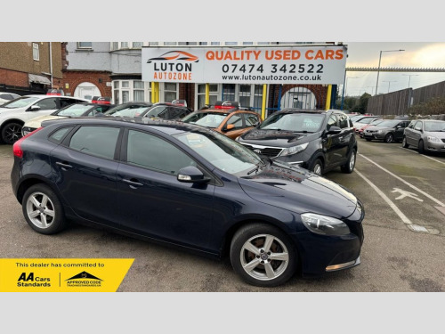 Volvo V40  2.0 D2 ES Nav Hatchback 5dr Diesel Manual Euro 6 (