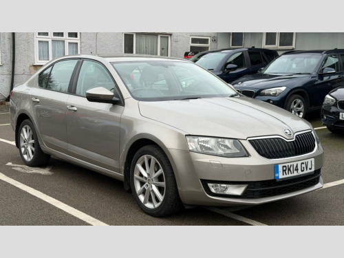 Skoda Octavia  2.0 TDI Elegance Hatchback 5dr Diesel Manual Euro  
