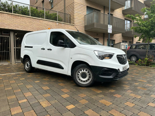 Vauxhall Combo  1.5 Turbo D 2300 Dynamic L2 H1 Euro 6 4dr