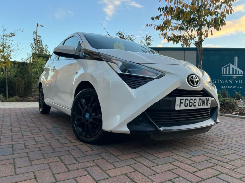 Toyota AYGO  1.0 VVT-i x-play Euro 6 5dr 