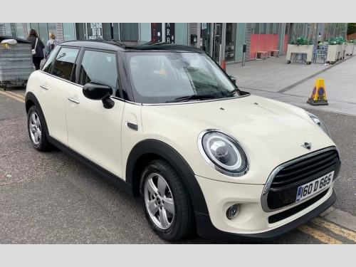 MINI Hatch  1.5 Cooper Classic Steptronic Euro 6 (s/s) 5dr