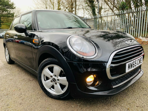 MINI Hatch  1.5 Cooper D Auto Euro 6 (s/s) 5dr