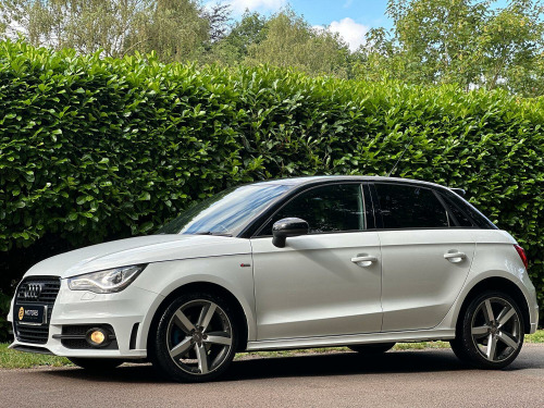 Audi A1  1.6 TDI S line Style Edition