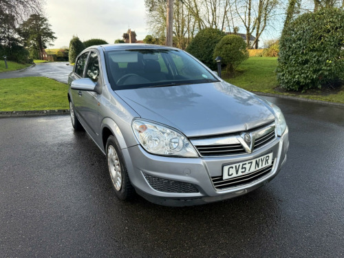 Vauxhall Astra  1.8i 16v Life 5dr