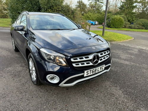 Mercedes-Benz GLA-Class GLA200 1.6 GLA200 SE (Executive) Euro 6 (s/s) 5dr 