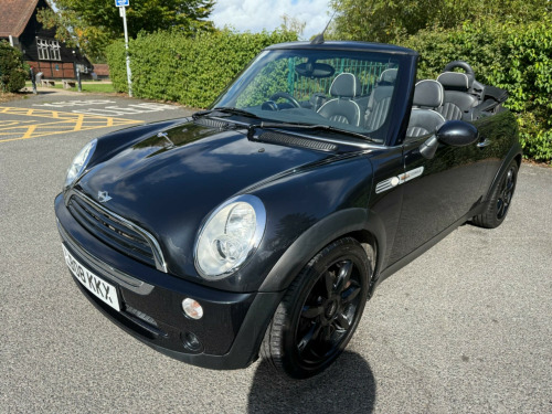 MINI Convertible  1.6 Cooper Sidewalk Convertible 2dr Petrol CVT Euro 4 (115 ps)