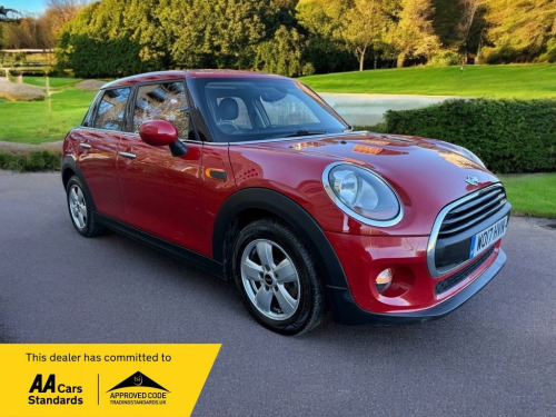 MINI Hatch  1.5 Cooper Auto Euro 6 (s/s) 5dr