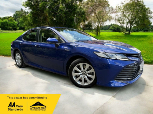 Toyota Camry  2.5 VVT-h Design CVT Euro 6 (s/s) 4dr