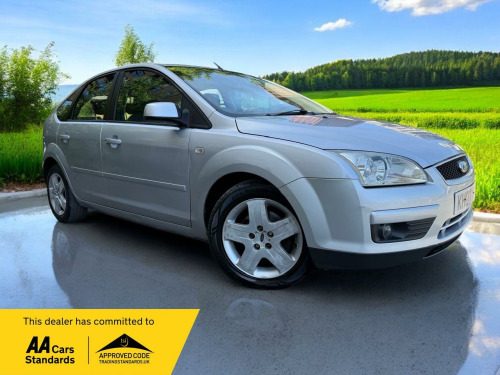 Ford Focus  1.6 Style 5dr