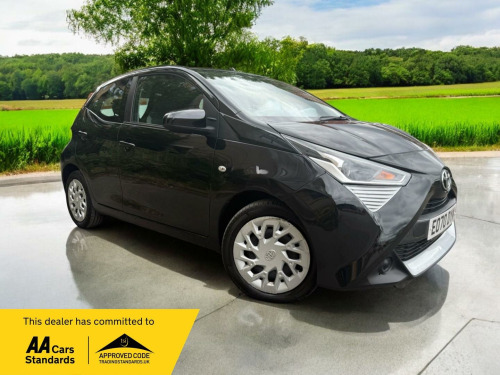 Toyota AYGO  1.0 VVT-i x-play x-shift Euro 6 5dr (Safety Sense)
