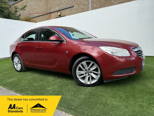 Vauxhall Insignia  1.8 16V Exclusiv Euro 5 5dr