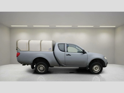 Mitsubishi L200  2.5 DI-D 4Work Club Cab Pickup 4WD Euro 5 2dr
