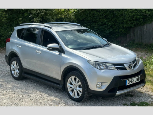 Toyota RAV4  2.2 D-CAT Invincible Auto 4WD Euro 5 5dr