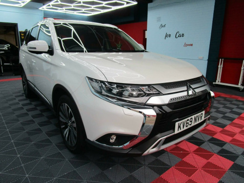 Mitsubishi Outlander  2.0 MIVEC Exceed CVT 4WD Euro 6 (s/s) 5dr