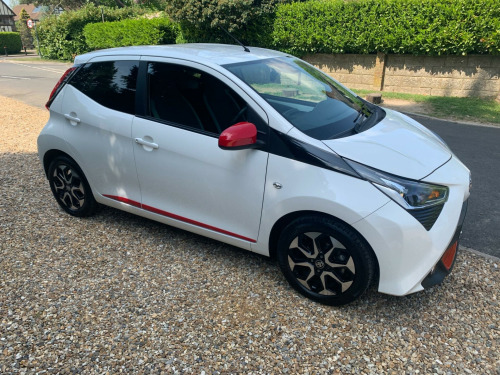 Toyota AYGO  1.0 VVT-i x-trend x-shift Euro 6 5dr (Safety Sense)