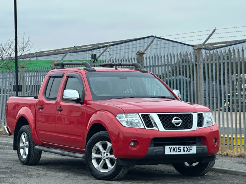 Nissan Navara  2.5 dCi Tekna Auto 4WD Euro 5 4dr