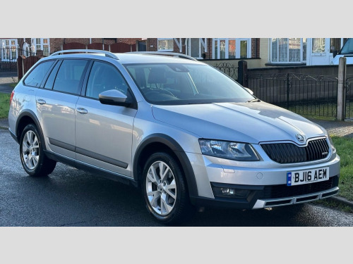 Skoda Octavia  2.0 TDI Scout 4WD Euro 6 (s/s) 5dr