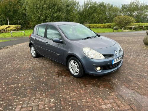 Renault Clio  1.4 16v Privilege 5dr