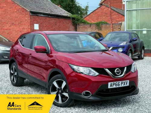 Nissan Qashqai  1.2 DIG-T N-Connecta XTRON 2WD Euro 6 (s/s) 5dr