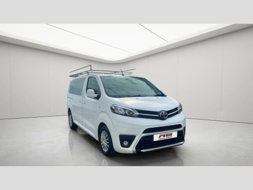 Toyota Proace  2.0D Comfort Medium Panel Van MWB Euro 6 (s/s) 6dr