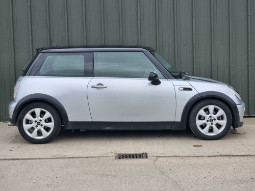 MINI Hatch  1.6 Cooper CVT Euro 4 3dr
