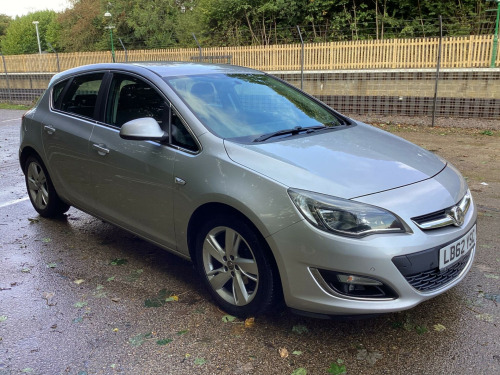 Vauxhall Astra  1.6 16v SRi Auto Euro 5 5dr