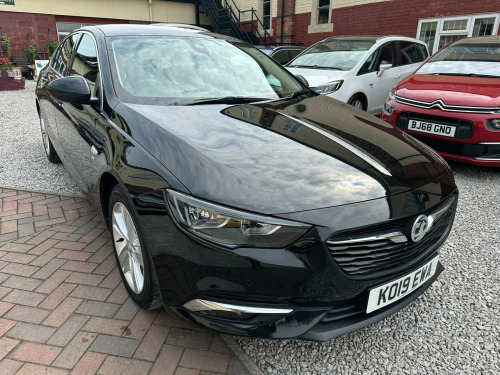 Vauxhall Insignia  SRI NAV 5-Door