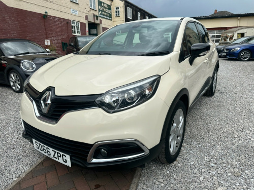 Renault Captur  DYNAMIQUE NAV TCE 5-Door