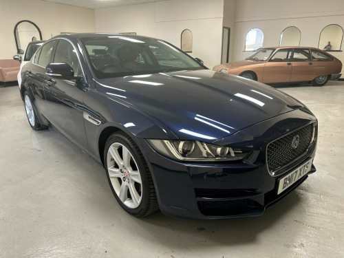 Jaguar XE  2.0d Portfolio Saloon 4dr Diesel Manual Euro 6 (s/s) (180 ps)