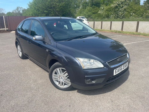 Ford Focus GHIA 16V 5-Door
