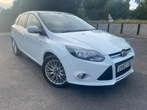 Ford Focus  ZETEC NAVIGATOR 5-Door