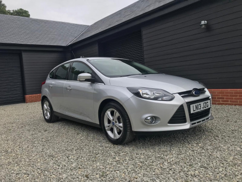 Ford Focus  1.6 125 Zetec 5dr Powershift,AUTOMATIC,VOICECOMMAND,,only28000 with FULL FO