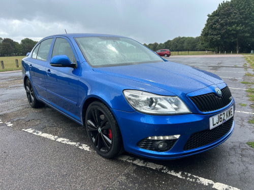 Skoda Octavia  2.0 TDI vRS Blackline Hatchback 5dr Diesel Manual Euro 5 (170 ps)