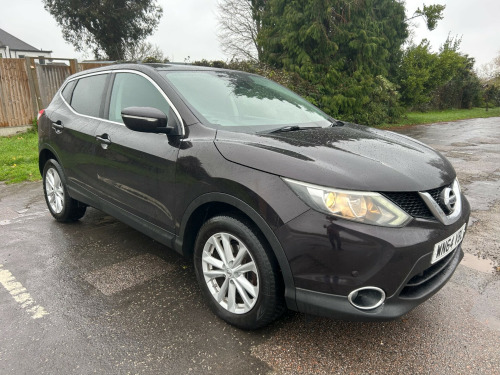 Nissan Qashqai  1.2 DIG-T Acenta Premium (64 Reg) ,FSH,ULEZ,SAT-NAV,PAN-ROOF,