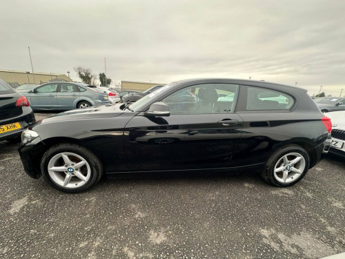 BMW 1 Series  1.5 118i SE Hatchback 3dr Petrol Manual Euro 6 (s/