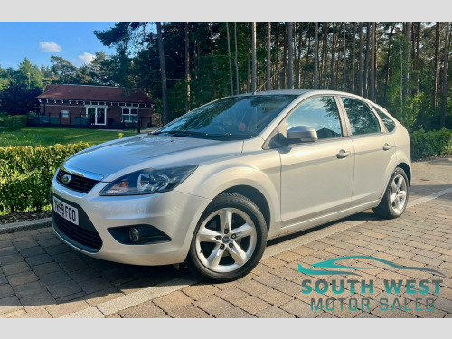 Ford Focus  1.6 Zetec 5dr