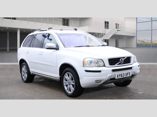 Volvo XC90  2.4 D5 R-Design Nav SUV 5dr Diesel Geartronic 4WD Euro 5 (200 ps)