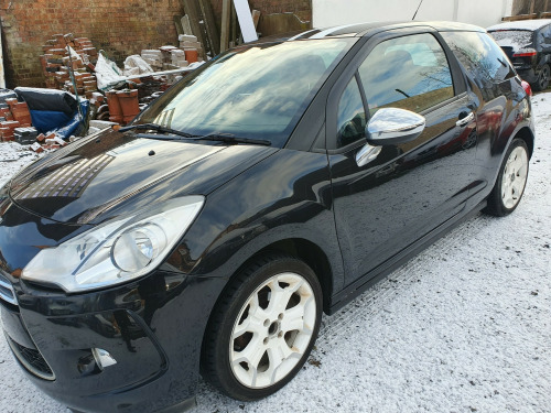 Citroen DS3  HDI BLACK AND WHITE 3-Door