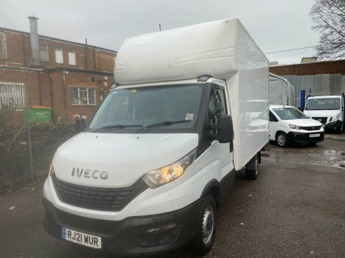 Iveco Daily  luton with tailift manual 6 speed