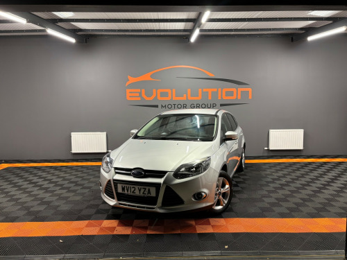 Ford Focus  1.6 Zetec Hatchback 5dr Petrol Manual Euro 5 (105 ps)