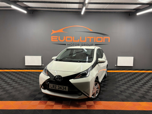 Toyota AYGO  1.0 VVT-i x-pression Hatchback 5dr Petrol x-shift Euro 5 Euro 5 (68 ps)