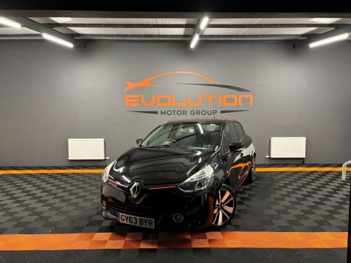 Renault Clio  0.9 TCe Dynamique S MediaNav Hatchback 5dr Petrol Manual Euro 5 (s/s) (90 p