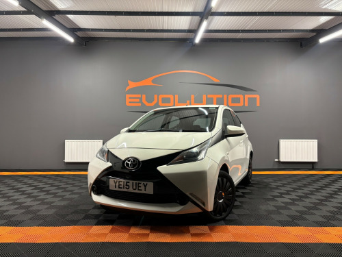 Toyota AYGO  1.0 VVT-i x-play Hatchback 5dr Petrol Manual Euro 5 Euro 5 (68 ps)