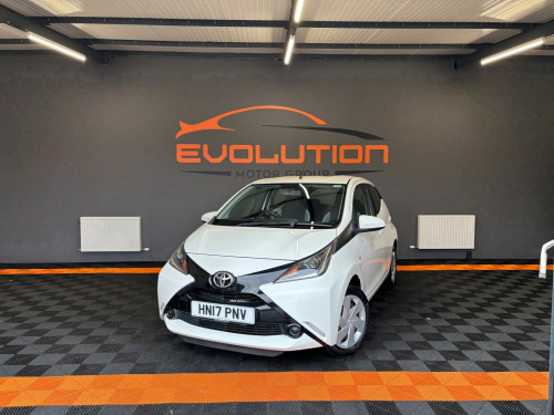 Toyota AYGO  1.0 VVT-i x-play Hatchback 5dr Petrol Manual Euro 6 (68 ps) 