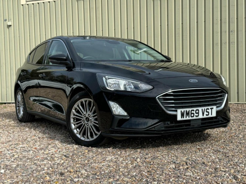 Ford Focus  1.0 T EcoBoost Titanium X