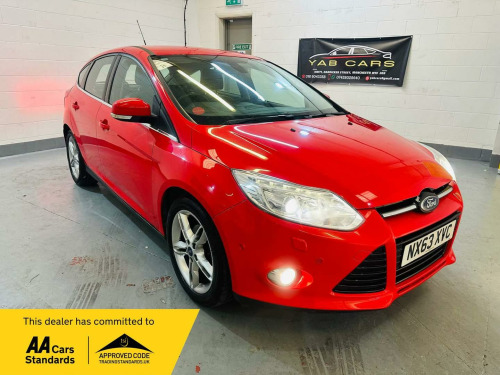 Ford Focus  1.0T EcoBoost Titanium X Euro 5 (s/s) 5dr