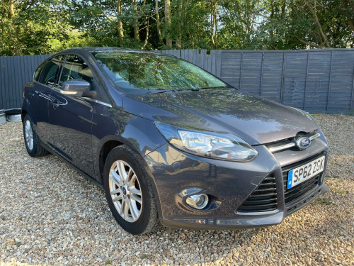 Ford Focus  1.0T EcoBoost Titanium Euro 5 (s/s) 5dr