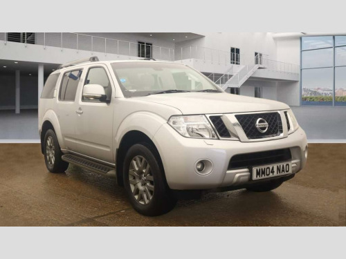 Nissan Pathfinder  2.5 dCi Tekna Auto 4WD Euro 5 5dr